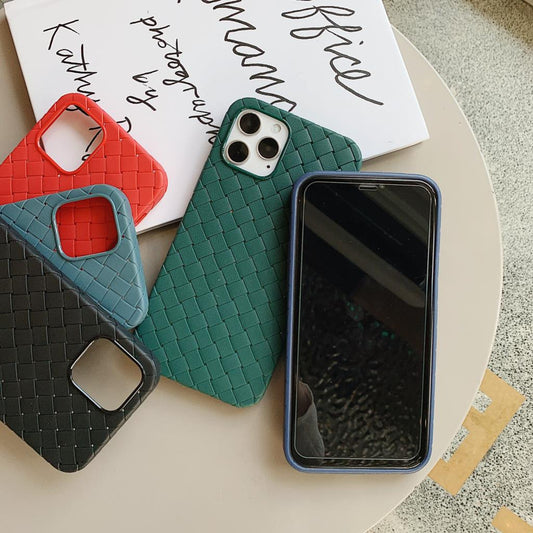 iPhone 14 Cross Grid Weaving Pattern Design Silicone Case back Cover