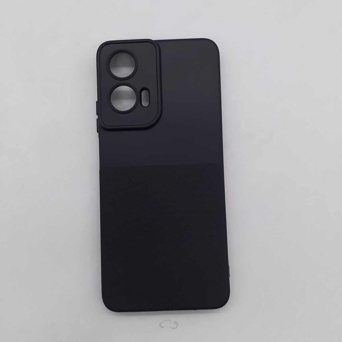 Motorola Moto G35 Slim Silicone Protective Cover – Shock Resistant TPU Back Case with Non-Slip Grip & Raised Edges