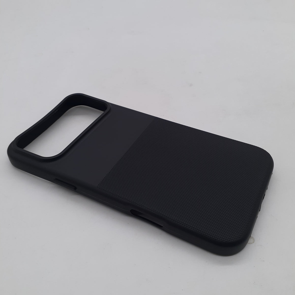 iPhone 17 Pro Max Soft Silicone Protective Back Case – Shock Resistant Slim TPU Cover with Anti-Slip Comfortable Grip